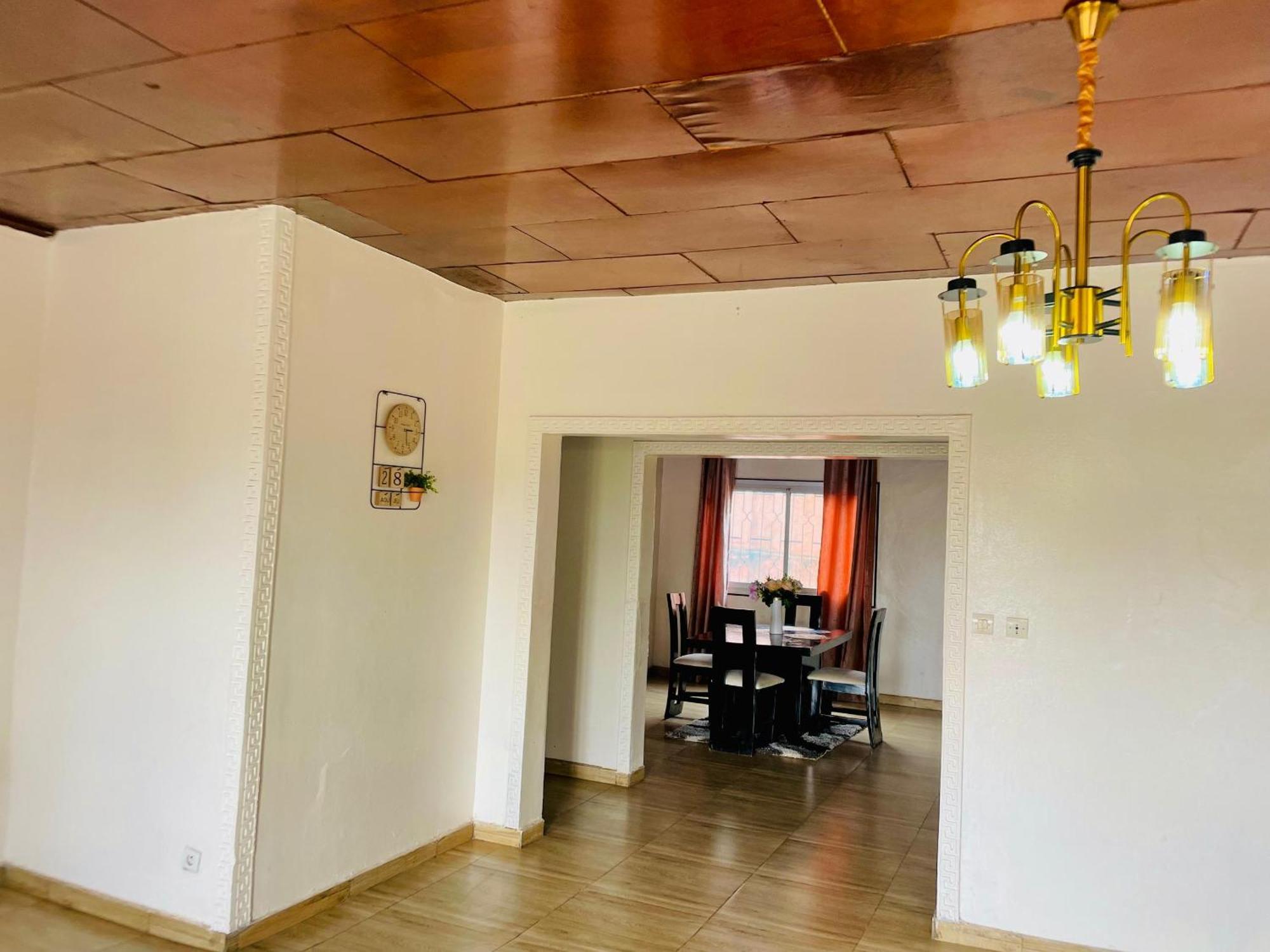 Residence Verone - Appartement Meublés Yaoundé Exterior foto