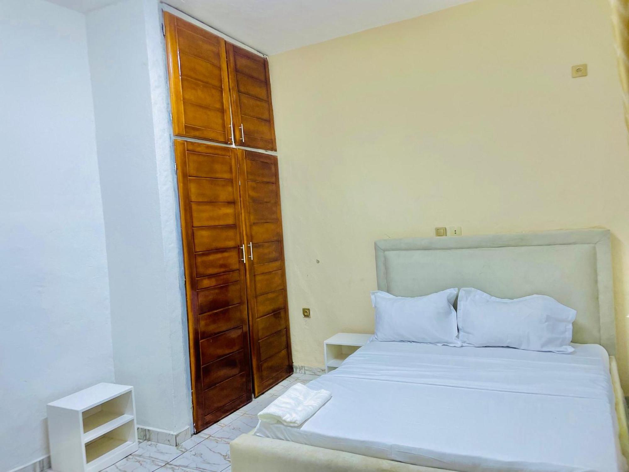 Residence Verone - Appartement Meublés Yaoundé Exterior foto